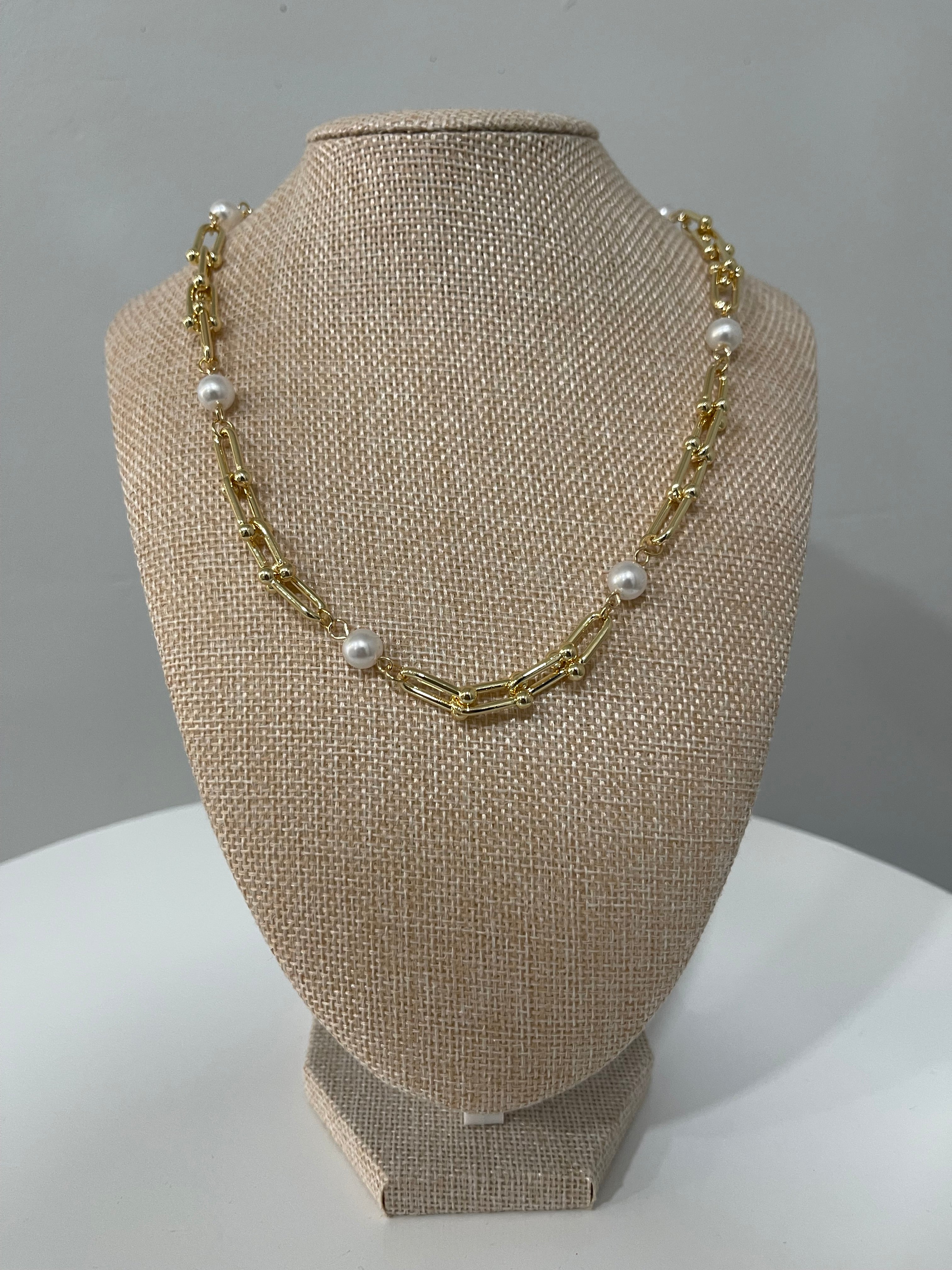 Perla gold necklance