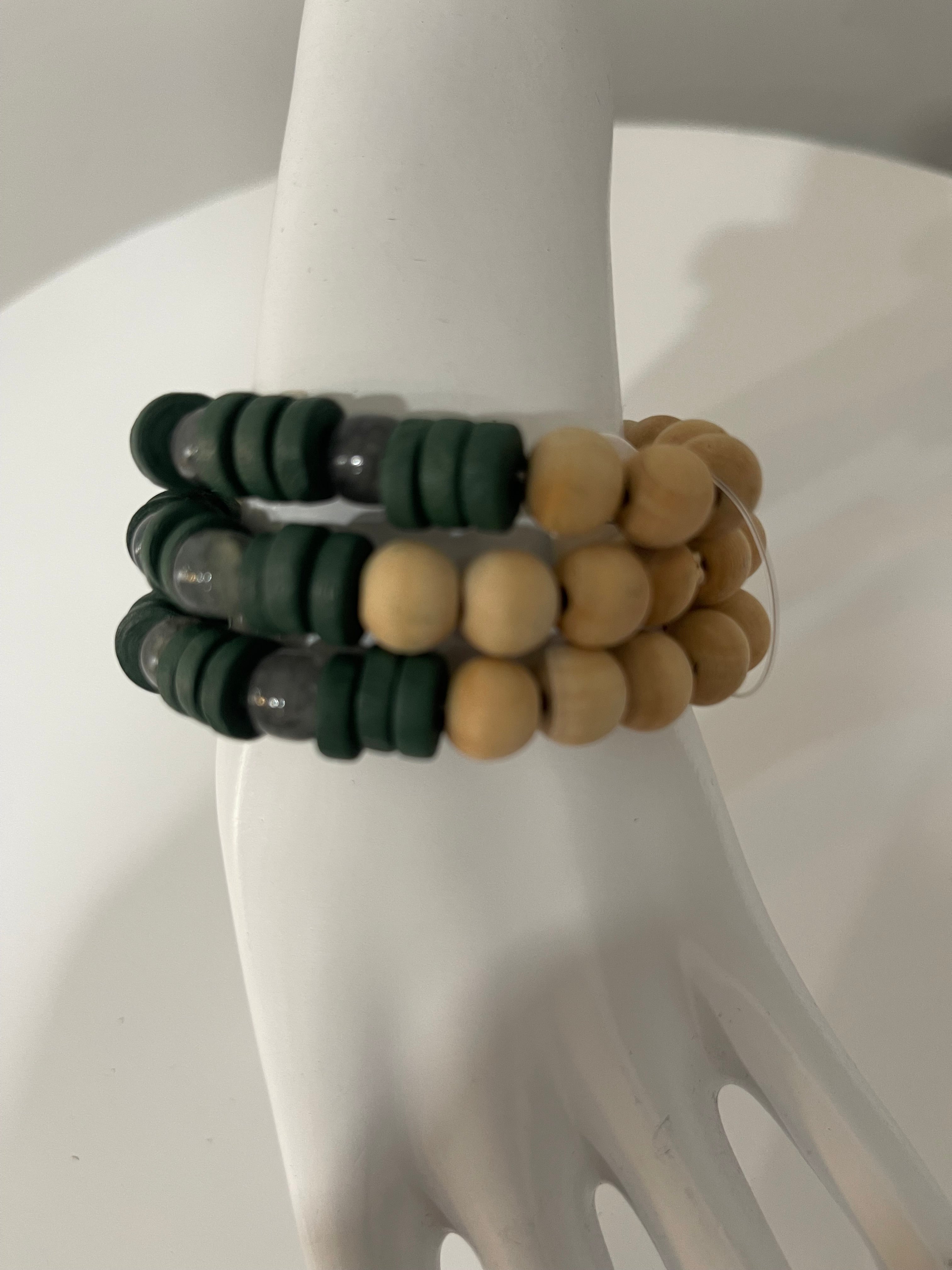 La Isla set-green and gold