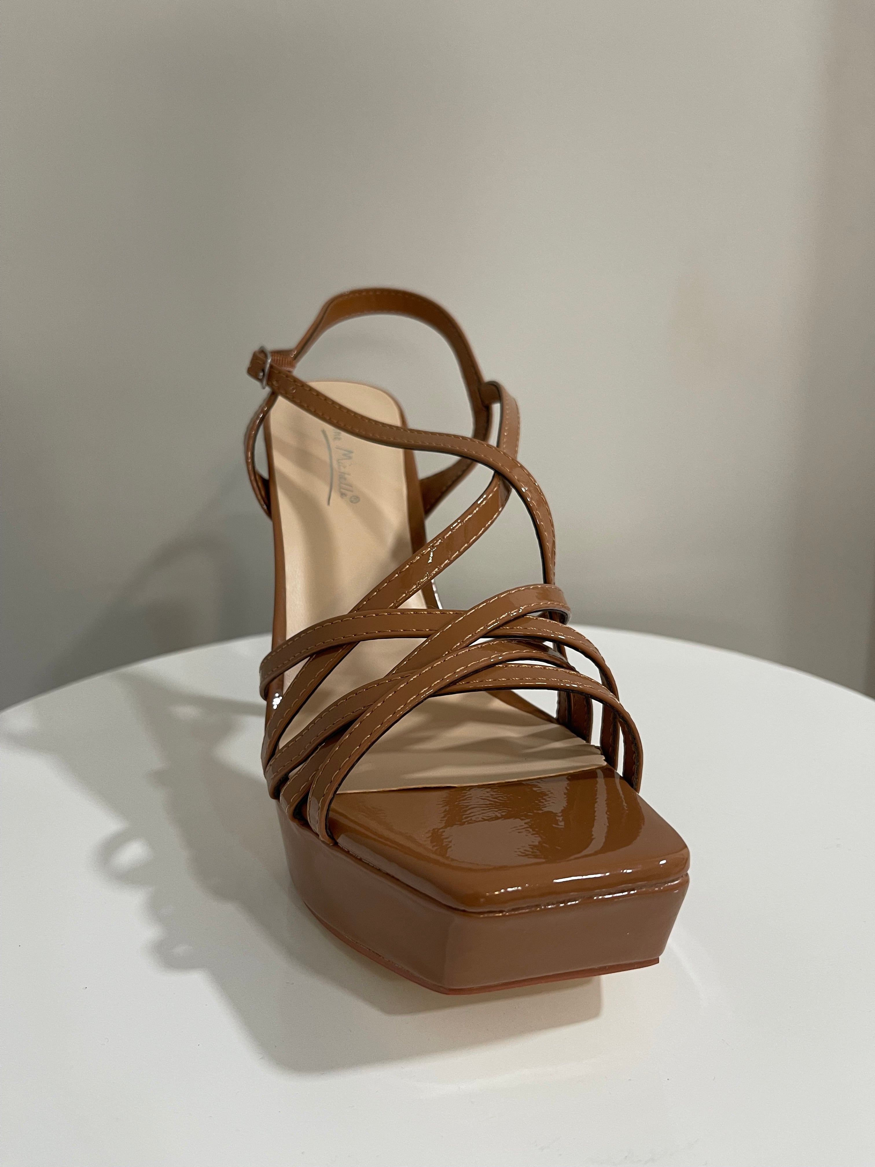 Trace platform heel-camel